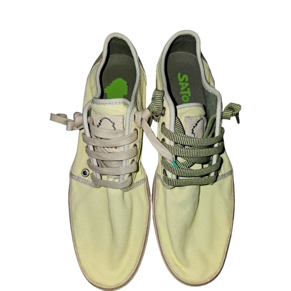 Satorisan Celery Green Casual Mens Tennies Skateboard Shoes with Mismatched Lace